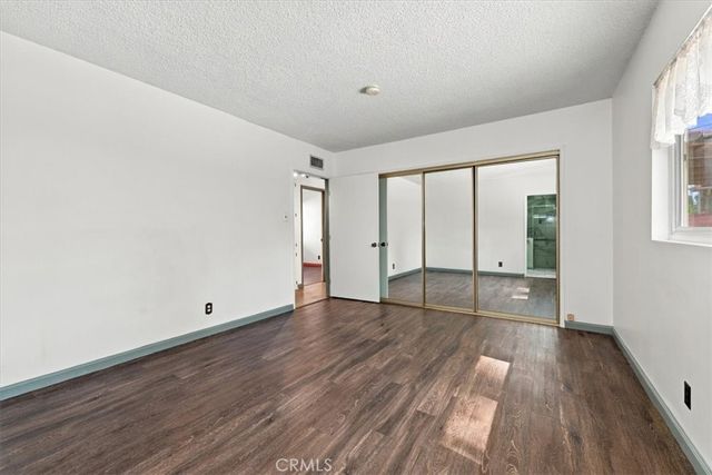 7227 Whitaker Avenue, Lake Balboa, CA 91406