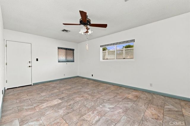 7227 Whitaker Avenue, Lake Balboa, CA 91406