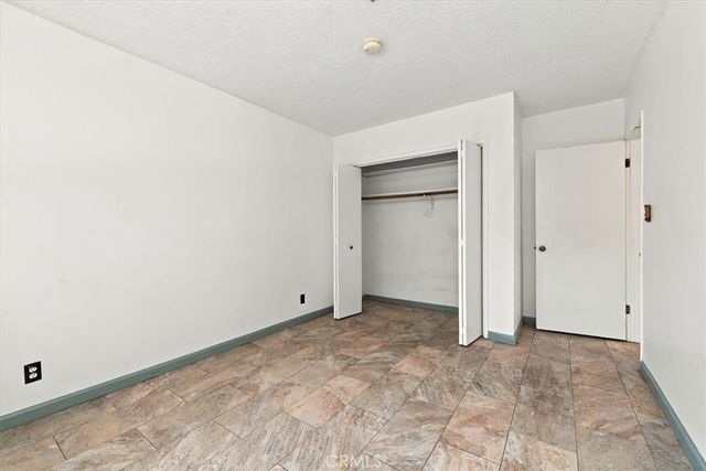 7227 Whitaker Avenue, Lake Balboa, CA 91406