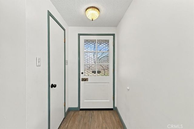 7227 Whitaker Avenue, Lake Balboa, CA 91406
