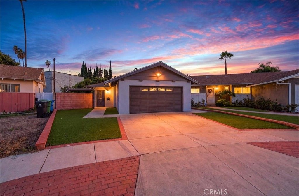 7227 Whitaker Avenue, Lake Balboa, CA 91406