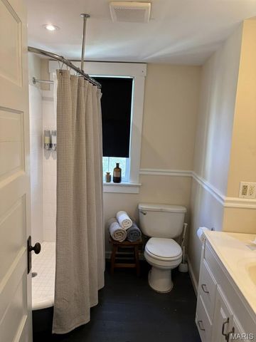 411 Adams Street, St Charles, MO 63301