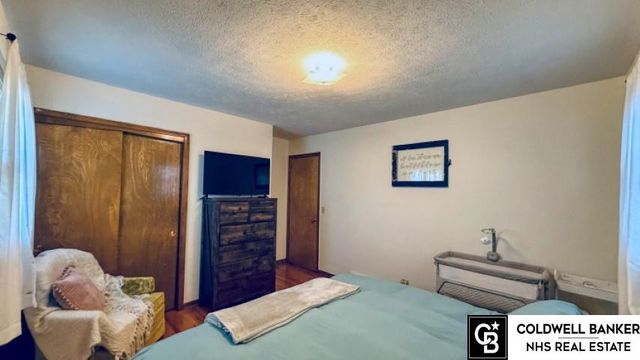 6702 S 83rd Avenue, Ralston, NE 68127