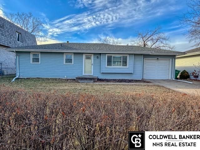 6702 S 83rd Avenue, Ralston, NE 68127