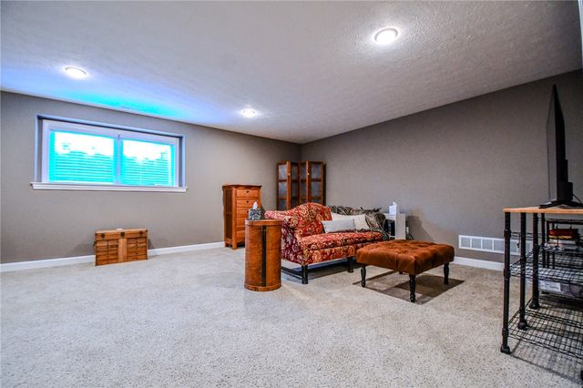 2313 Larkspur Drive, Troy, OH 45373