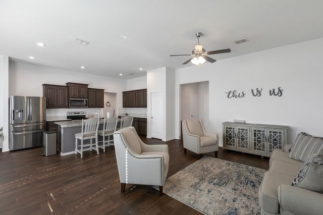 1333 Winding Hollow Drive, Grand Prairie, TX 75052