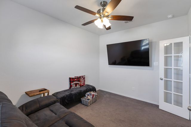 1333 Winding Hollow Drive, Grand Prairie, TX 75052