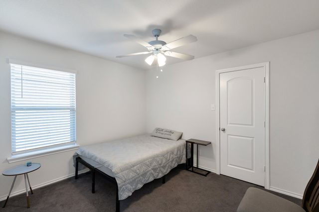 1333 Winding Hollow Drive, Grand Prairie, TX 75052