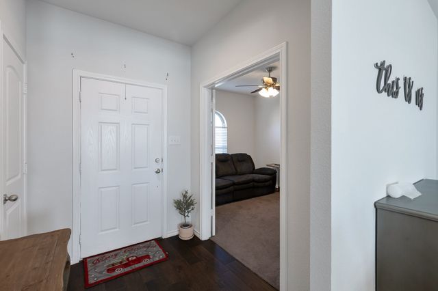 1333 Winding Hollow Drive, Grand Prairie, TX 75052