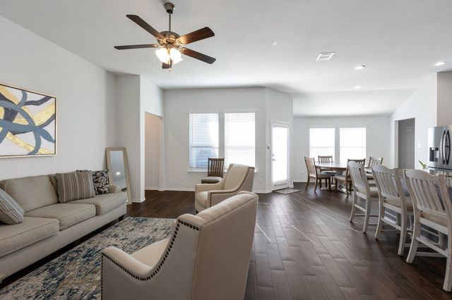 1333 Winding Hollow Drive, Grand Prairie, TX 75052