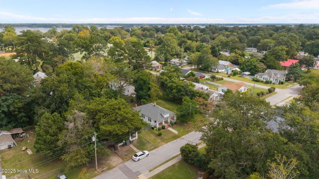 1810 Wilmington Street, New Bern, NC 28560