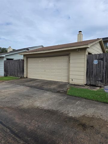 6643 Westwick Drive, Houston, TX 77072