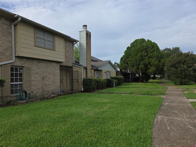 6643 Westwick Drive, Houston, TX 77072