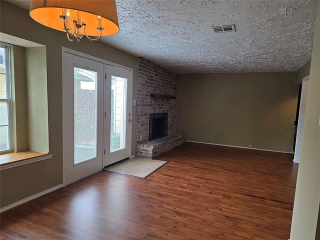 6643 Westwick Drive, Houston, TX 77072