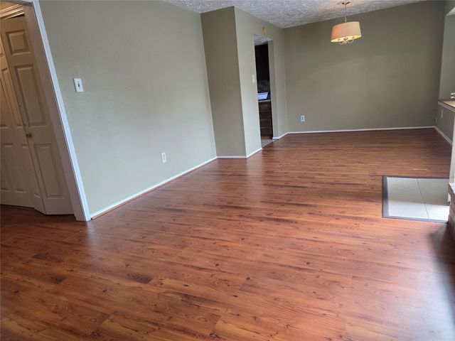 6643 Westwick Drive, Houston, TX 77072