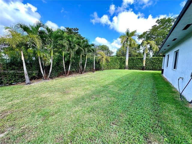 14890 NE 10th Ave 1, Miami, FL 33161