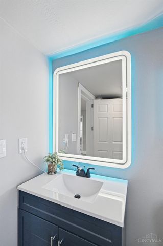 555 Spring Street, Williamsburg, OH 45176