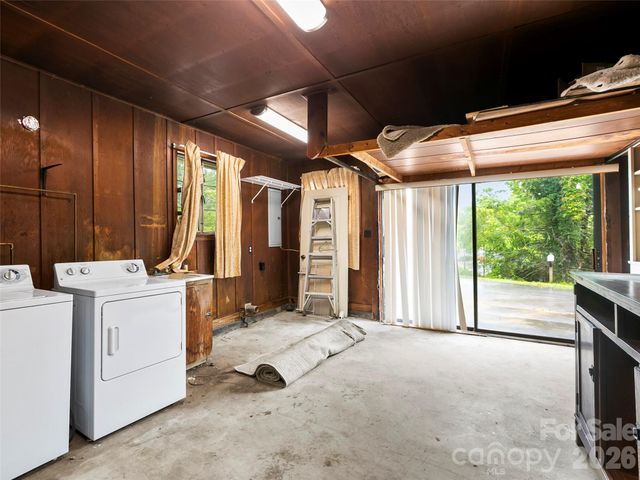 74 Long Shoals Road, Arden, NC 28704