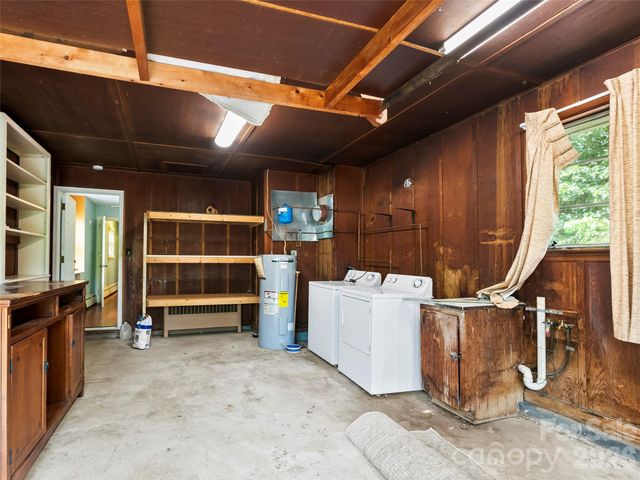74 Long Shoals Road, Arden, NC 28704