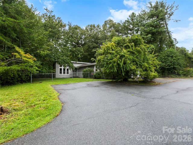 74 Long Shoals Road, Arden, NC 28704