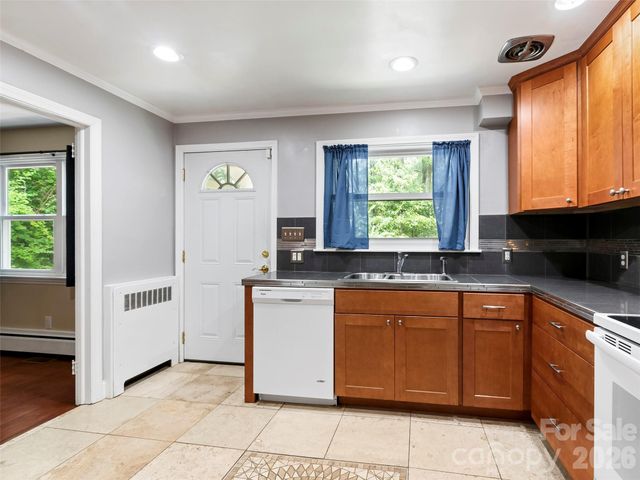 74 Long Shoals Road, Arden, NC 28704
