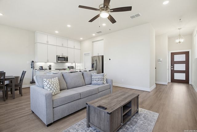 8851 Oakland Rd Unit 27, San Antonio, TX 78240