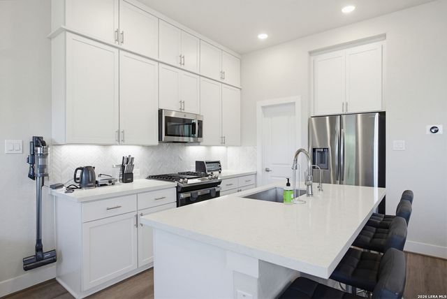 8851 Oakland Rd Unit 27, San Antonio, TX 78240