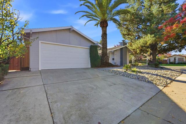 19990 Pear Tree Lane, Cupertino, CA 95014