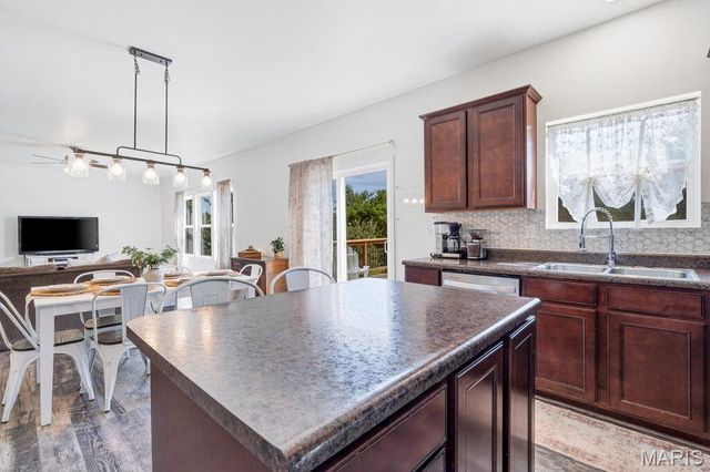 2023 Preston Woods Parkway, Lake St Louis, MO 63367
