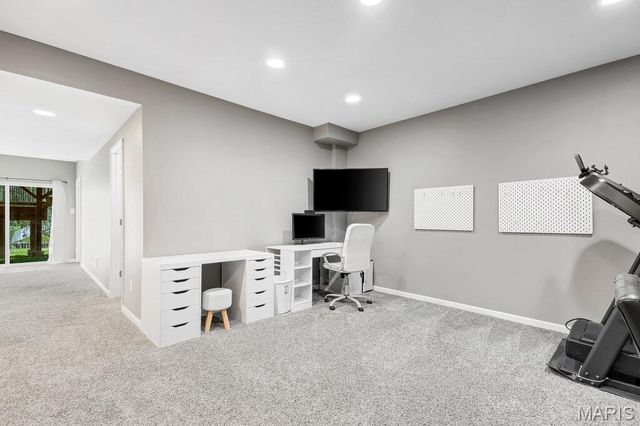 2023 Preston Woods Parkway, Lake St Louis, MO 63367