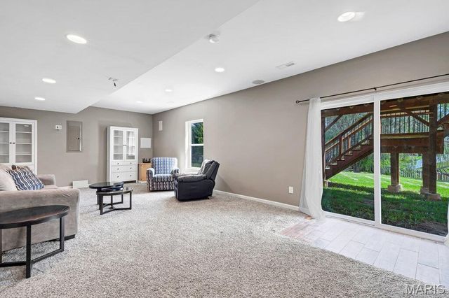 2023 Preston Woods Parkway, Lake St Louis, MO 63367