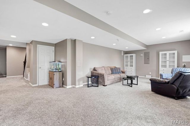 2023 Preston Woods Parkway, Lake St Louis, MO 63367