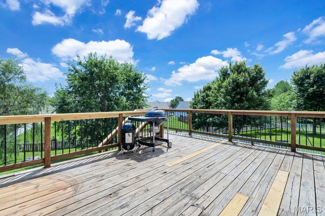 2023 Preston Woods Parkway, Lake St Louis, MO 63367