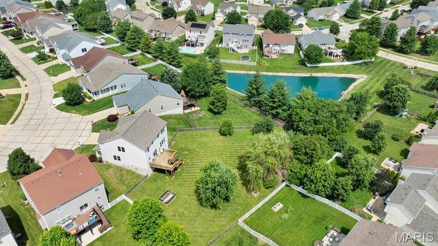 2023 Preston Woods Parkway, Lake St Louis, MO 63367