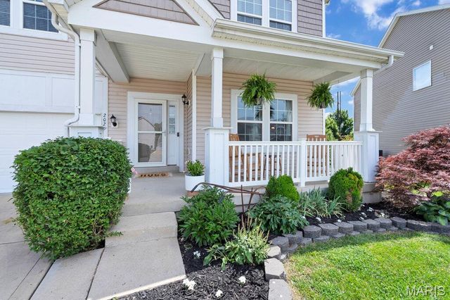 2023 Preston Woods Parkway, Lake St Louis, MO 63367
