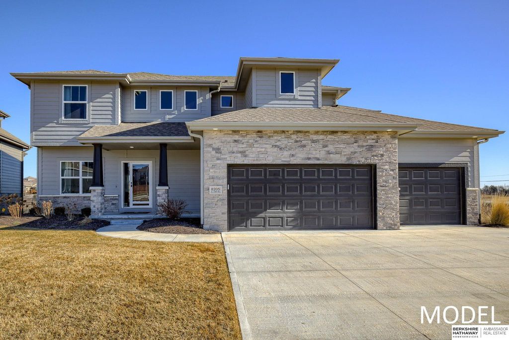 8205 S 196 Street, Gretna, NE 68028