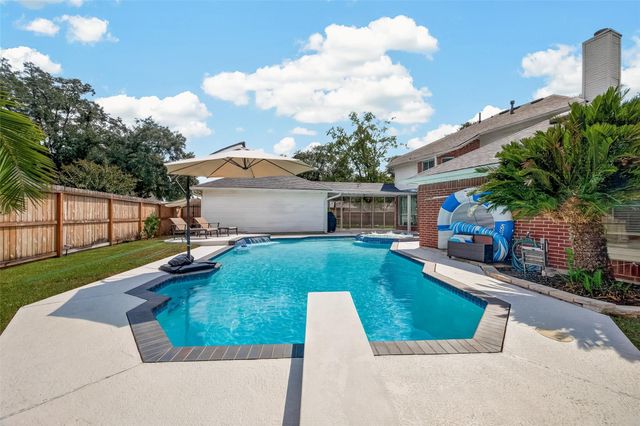 13002 Fox Brush Lane, Houston, TX 77041
