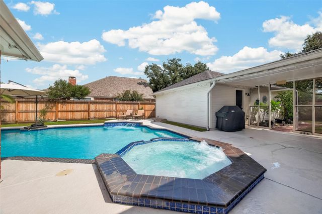 13002 Fox Brush Lane, Houston, TX 77041
