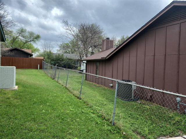 5001 Bundyhill DR, Austin, TX 78723