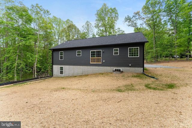 629 VAWTER CORNER RD, Louisa, VA 23093