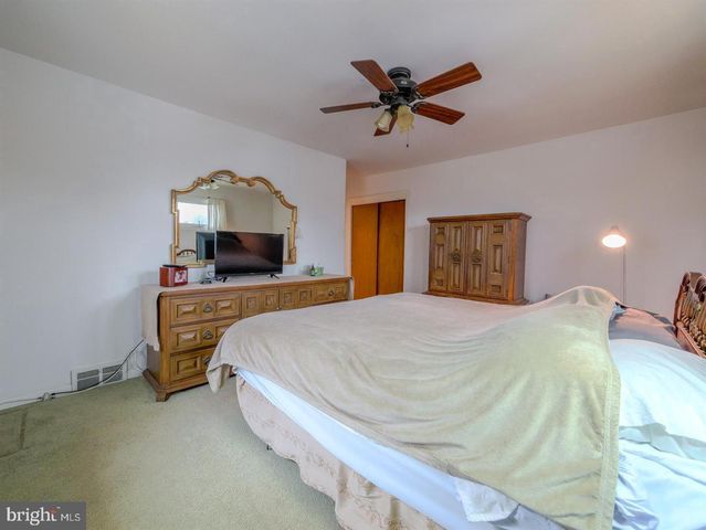 217 BRAMBER, Broomall, PA 19008