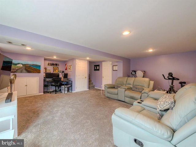 217 BRAMBER, Broomall, PA 19008