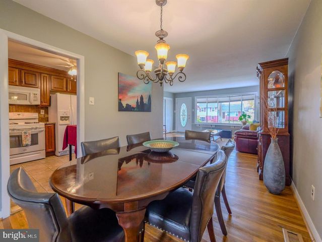 217 BRAMBER, Broomall, PA 19008