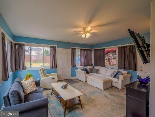 217 BRAMBER, Broomall, PA 19008