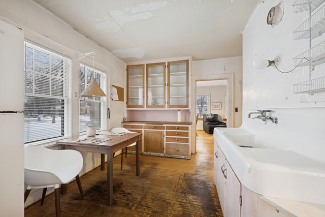 1202 Taylor Avenue, Highland Park, IL 60035