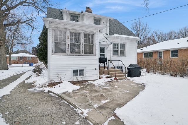 1202 Taylor Avenue, Highland Park, IL 60035