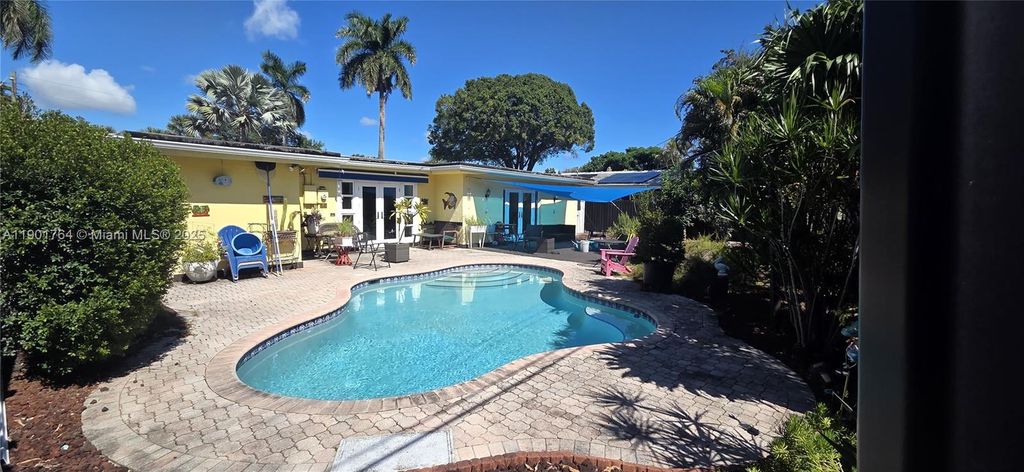 800 NW 29th St, Wilton Manors, FL 33311
