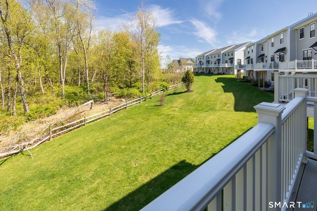 39 Brentwood Circle 39, Danbury, CT 06810