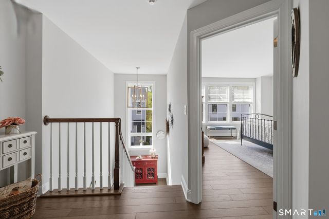39 Brentwood Circle 39, Danbury, CT 06810