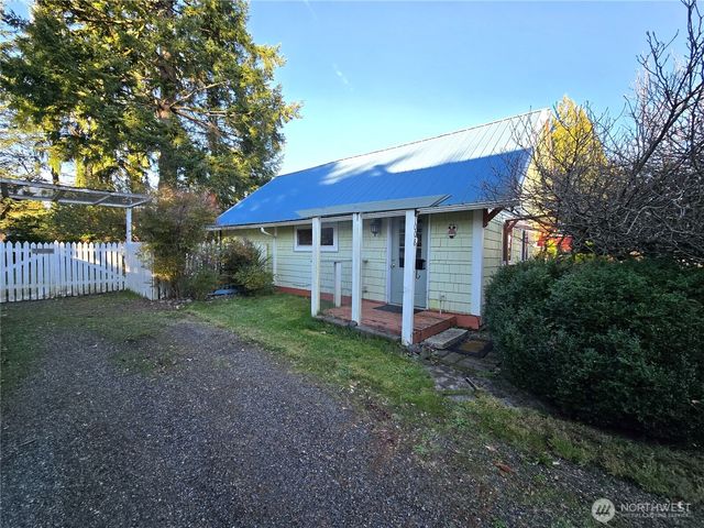 1008 E Pioneer, Montesano, WA 98563